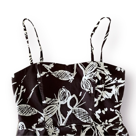 La Chateau Brown dress. - Picture 3 of 7